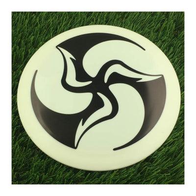 Dynamic Discs Fuzion Felon with DyeMax Huk Lab Trifly Stamp - 173g - Solid White