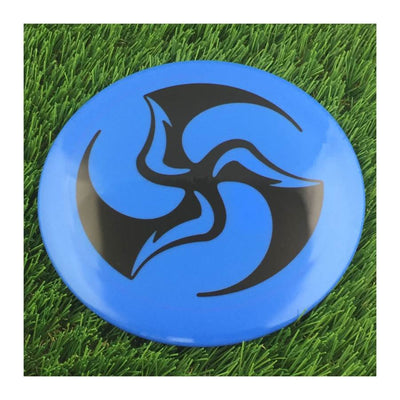 Dynamic Discs Fuzion Sergeant with DyeMax Huk Lab Trifly Stamp - 176g - Solid Blue