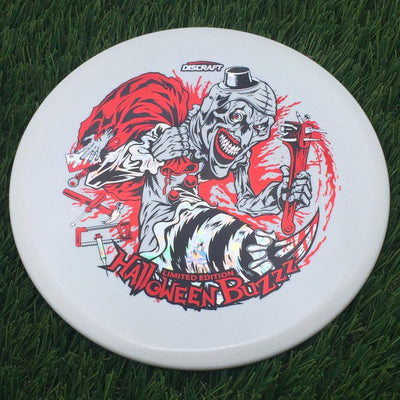 Discraft Seasonal Glow Elite Z Buzzz with 2025 Tri-Foil Hot Stamp Halloween Art by Brian Allen Stamp- 179.07 White