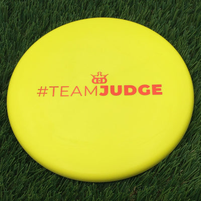Dynamic Discs Classic Blend Judge with #TEAMJUDGE Stamp- 173.44 Yellow