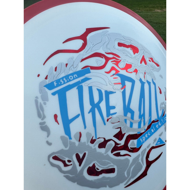 ENCHÈRES! - Axiom Fission Fireball 9|4|0|3.5 avec tampon Fireball Art en édition spéciale par Mike Inscho – 171 g – Blanc uni