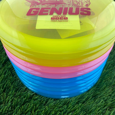 Discmania Active Premium Genius 10-disc practice pack with yellow, pink, and blue plastic discs.