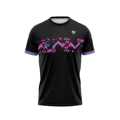 Black Discmania short-sleeve jersey with a geometric purple and blue band across the chest and blue sleeve trim.