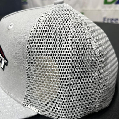 Light gray mesh snapback hat with a white Discraft embroidered logo and a curved brim.