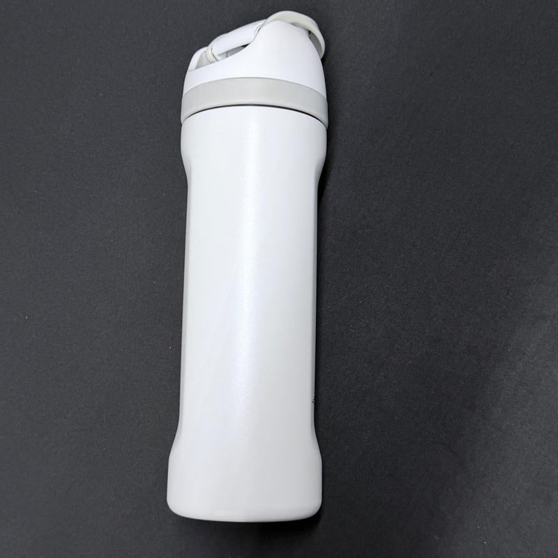 White Dynamic Discs Chug stainless steel water bottle with a gray band and carrying loop on the lid.